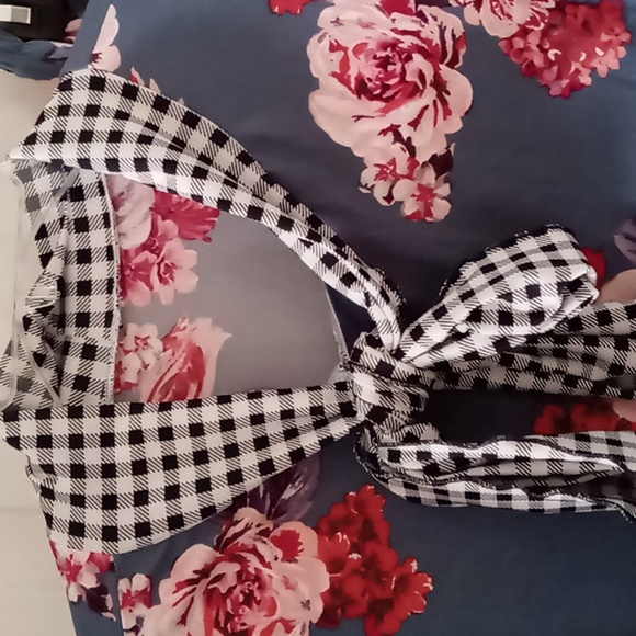 Zadie B's s Top and Skirt Set 3X - Picture 2 of 7